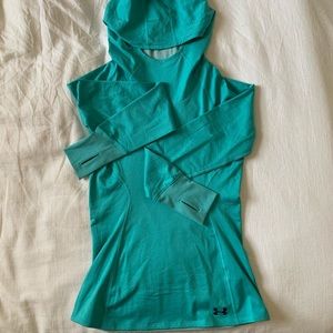 Women Under Armor Cold Gear Long Sleeve w/ hoodie